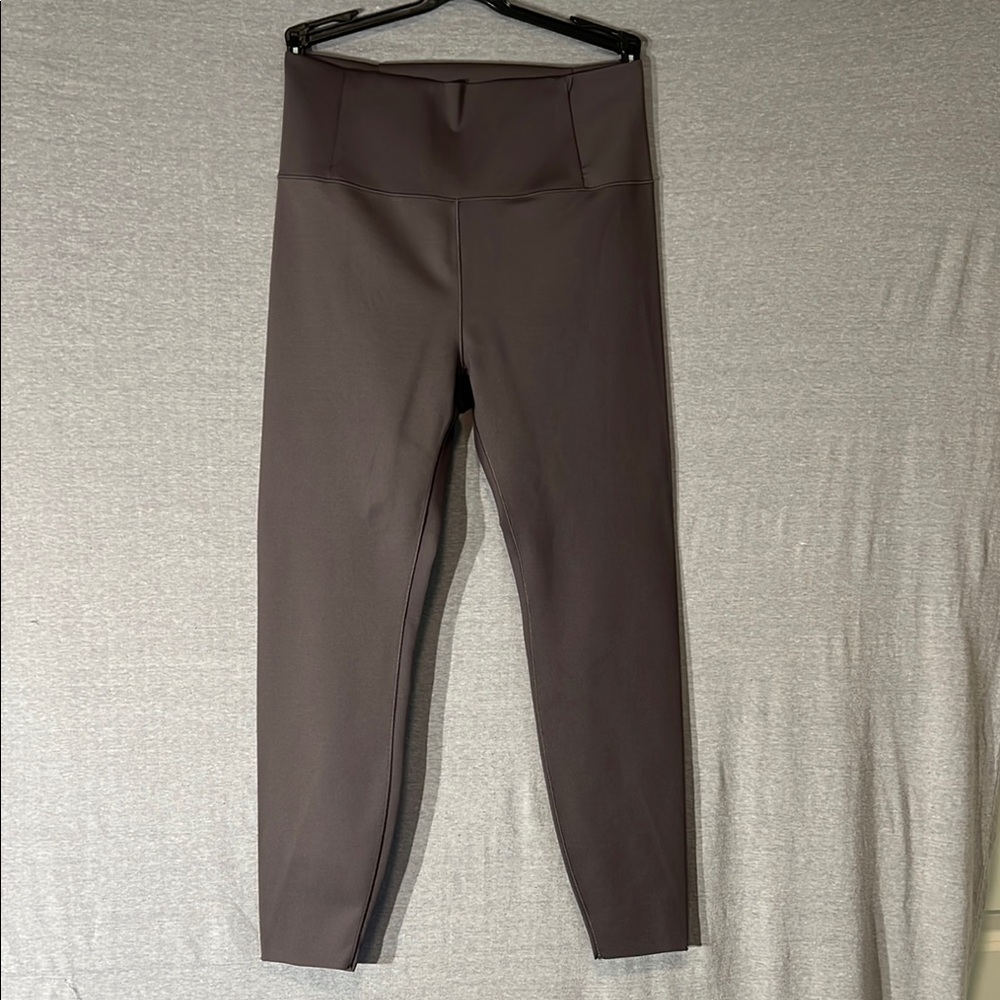 Vuori Evolve High-Waisted Leggings Plum XL